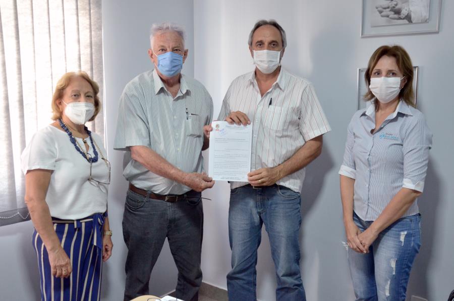 Prefeito Dieb solicita habilitação de leitos de UTI para atendimento de pacientes com COVID-19 em Colina 