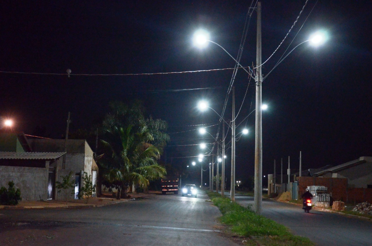 Prefeitura de Colina instala iluminação pública na nova Avenida, Taufy Neme