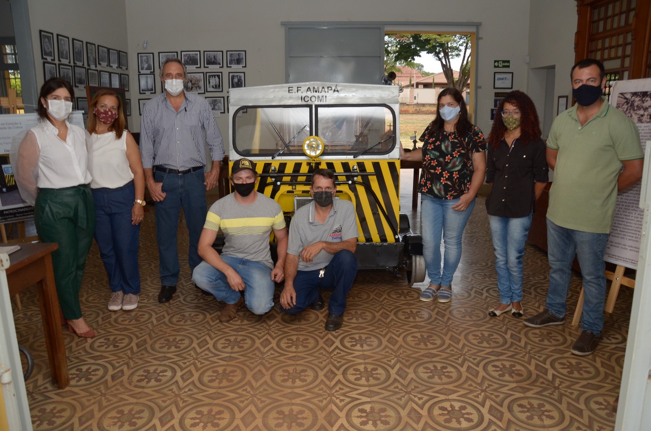 Prefeito Dieb recebe Troley Ferroviário para acervo histórico do Museu Municipal de Colina
