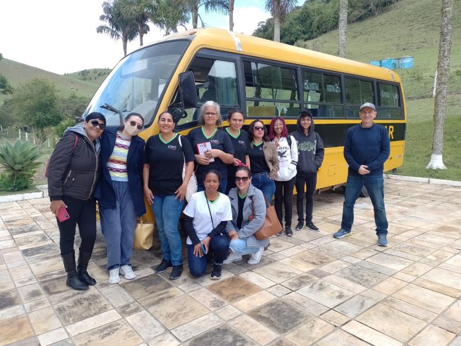 Alunos do curso Técnico em Turismo Receptivo da ETEC de Paraibuna participam de visita técnica no município