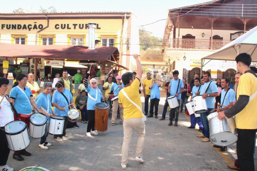 Fanfarra do CATS promove inclusão social e interação entre os beneficiários