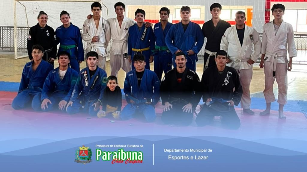 Demonstração de Jiu-Jitsu agita as férias escolares e desperta o interesse de jovens