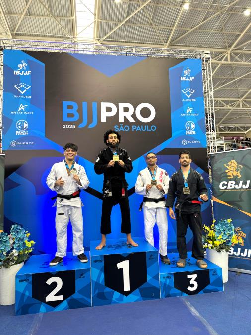Rodrigo Marello, do IDHEM de Paraibuna, é campeão do Brasilian Jiu-Jitsu disputado em São Paulo