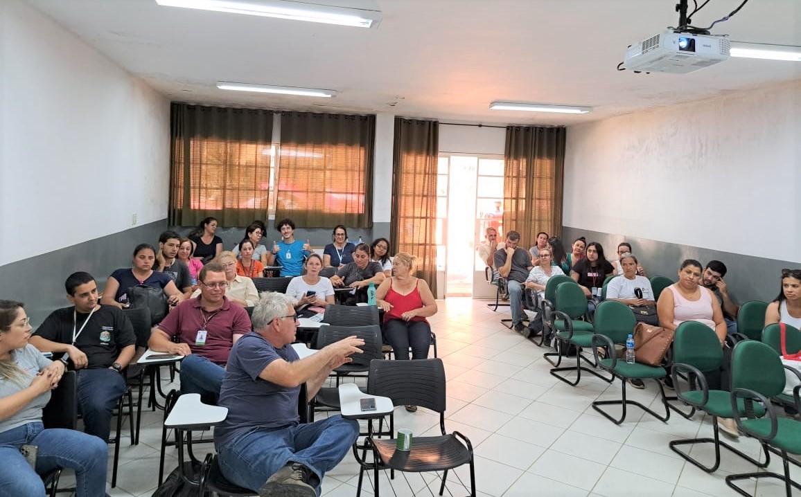 Segurança de barragens: agentes de saúde e de trânsito ajudarão a divulgar placas de sinalização em Paraibuna