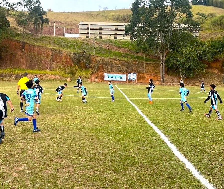 Paraibuna sediou amistoso internacional de futebol de campo entre atletas do município e de cidade Argentina