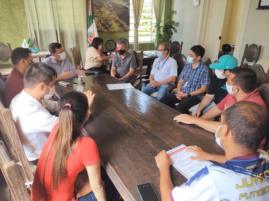 Autoridades cobram ações da EMTU junto à Pássaro Marrom por melhorias na linha entre Paraibuna e SJC
