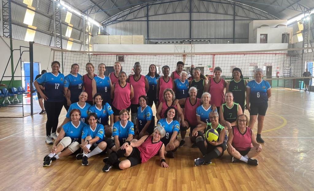 Amistosos de Vôlei Adaptado reuniram atletas da Melhor Idade em Paraibuna