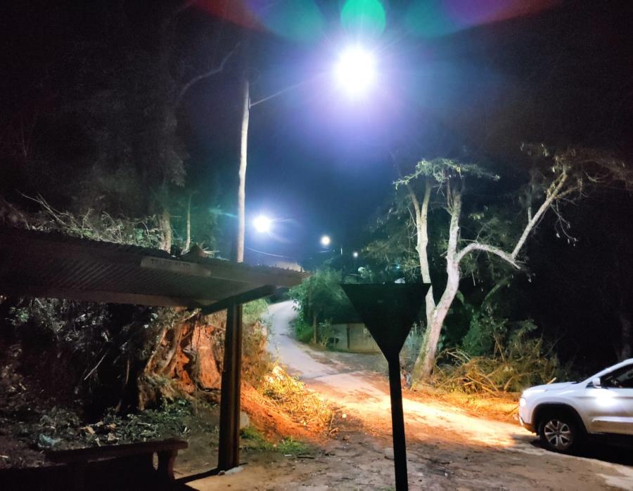 Teles Alto é beneficiado com iluminação pública, por meio de projeto viabilizado pela Prefeitura