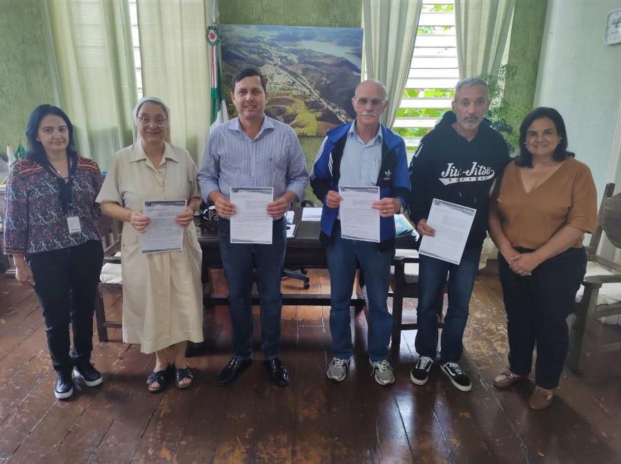 Governo Municipal assina convênios em benefício a três importantes instituições filantrópicas de Paraibuna