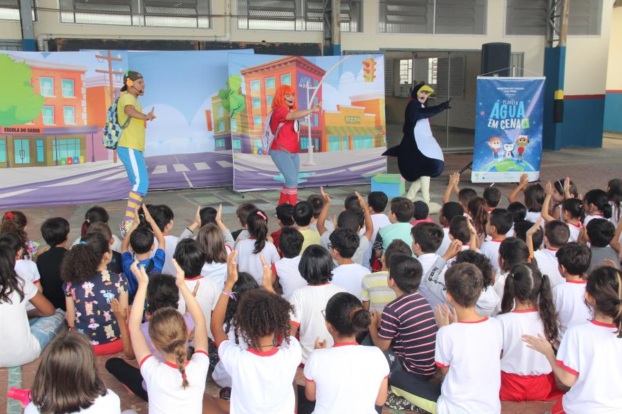 Projeto “Planeta Água em Cena 4” divertiu alunos da EMEF Irmã Zoé e EMEIEF do Bairro do Itapeva