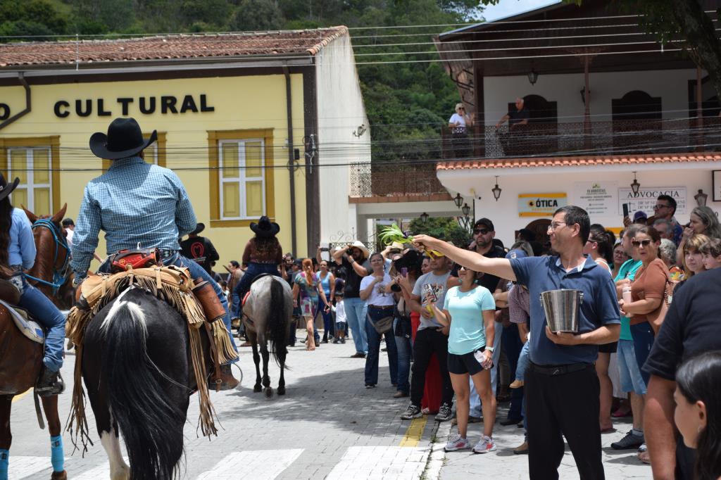 Cavalaria em homenagem a São Sebastião reúne fé, tradição e comunidade em Paraibuna