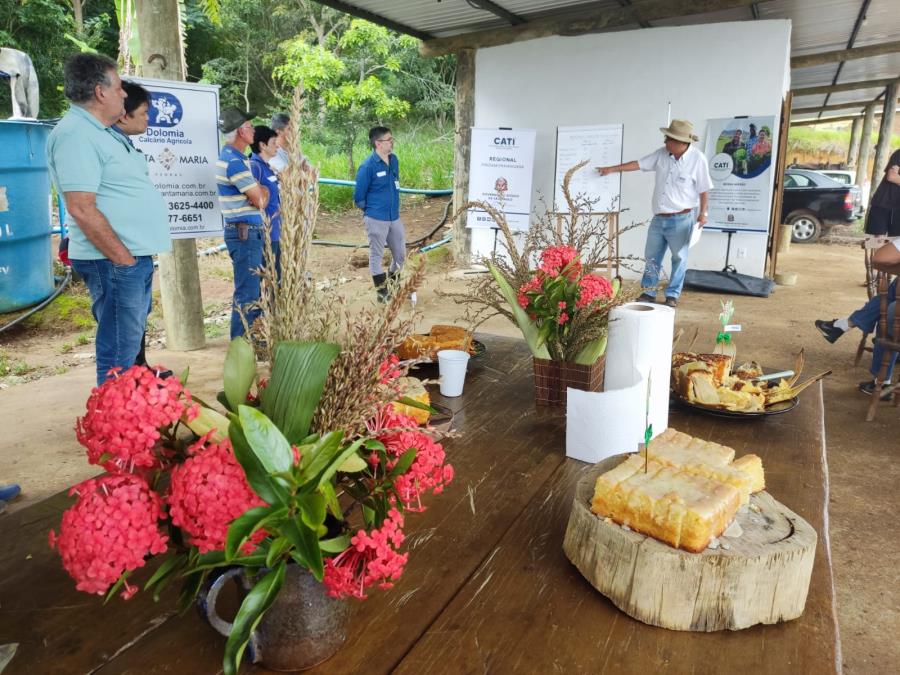 Paraibuna sedia Dia de Campo da Cultura do Milho e reúne produtores rurais
