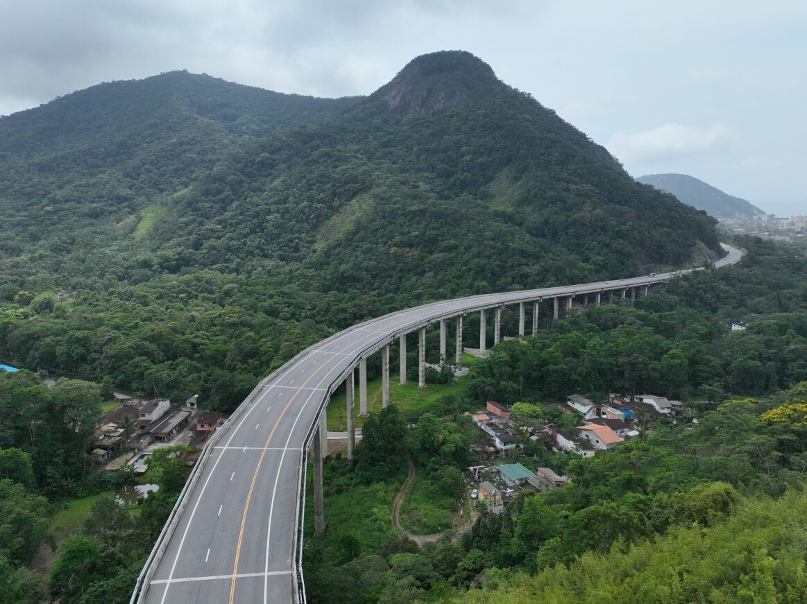 Contorno Norte da Rodovia dos Tamoios em Caraguatatuba (sentido Ubatuba) tem tráfego liberado