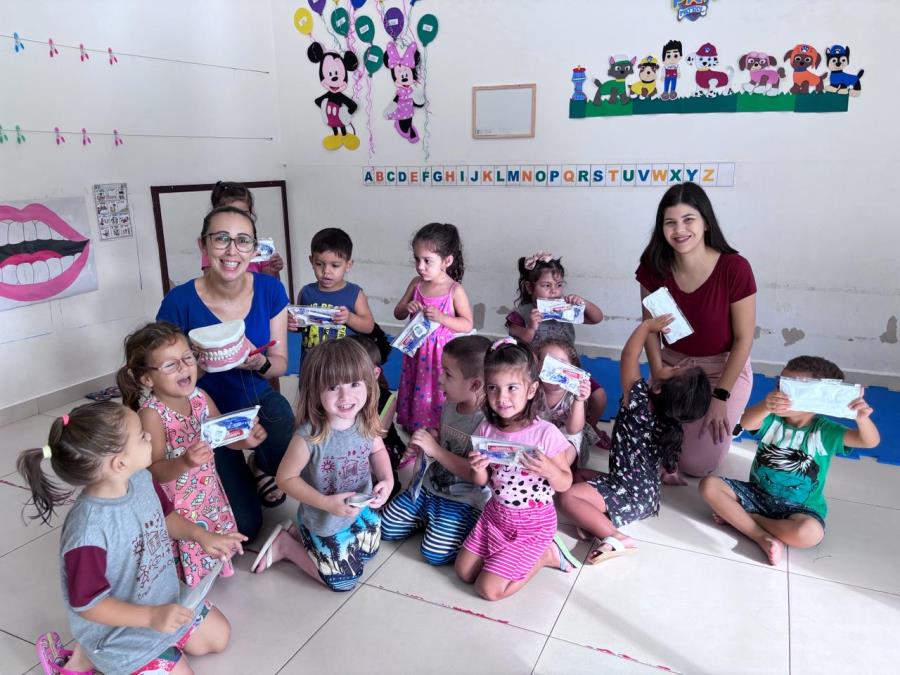 Departamento de Saúde promove atividade coletiva de orientação sobre a higiene bucal