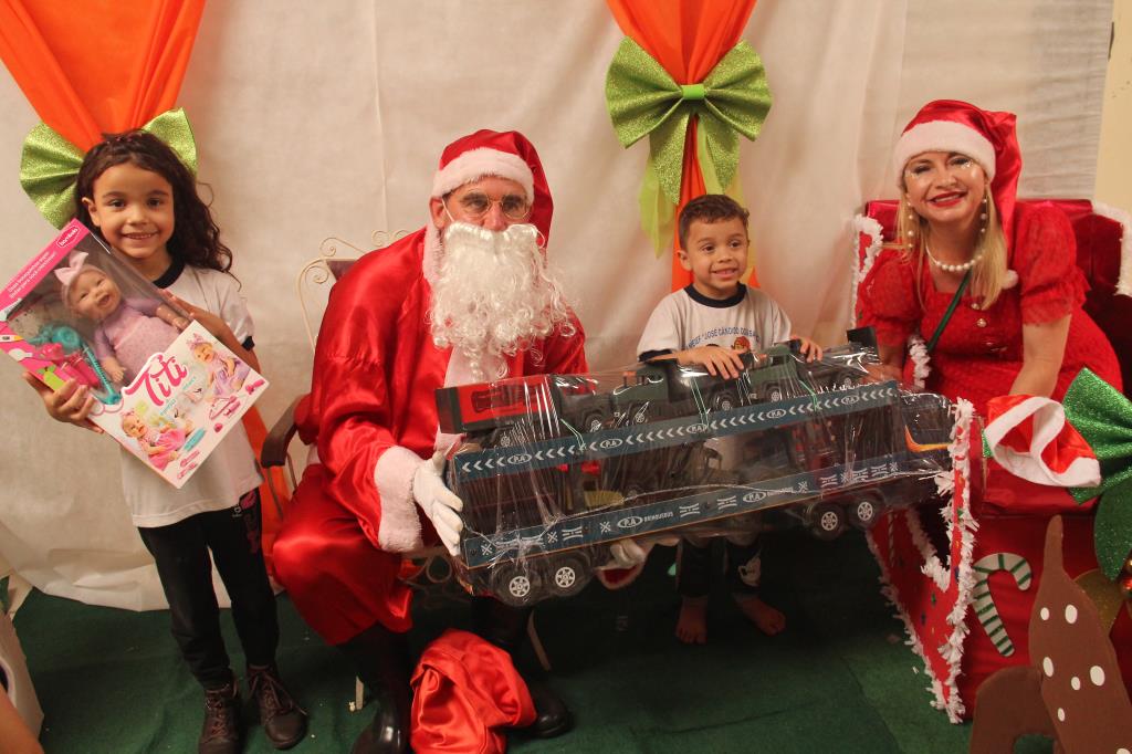 “Natal da Criança Paraibunense” leva alegria às famílias do bairro do Cedro e região