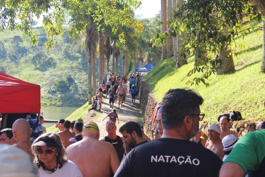 Maratona Aquática atrai centenas de atletas e turistas na Estância Turística de Paraibuna neste domingo