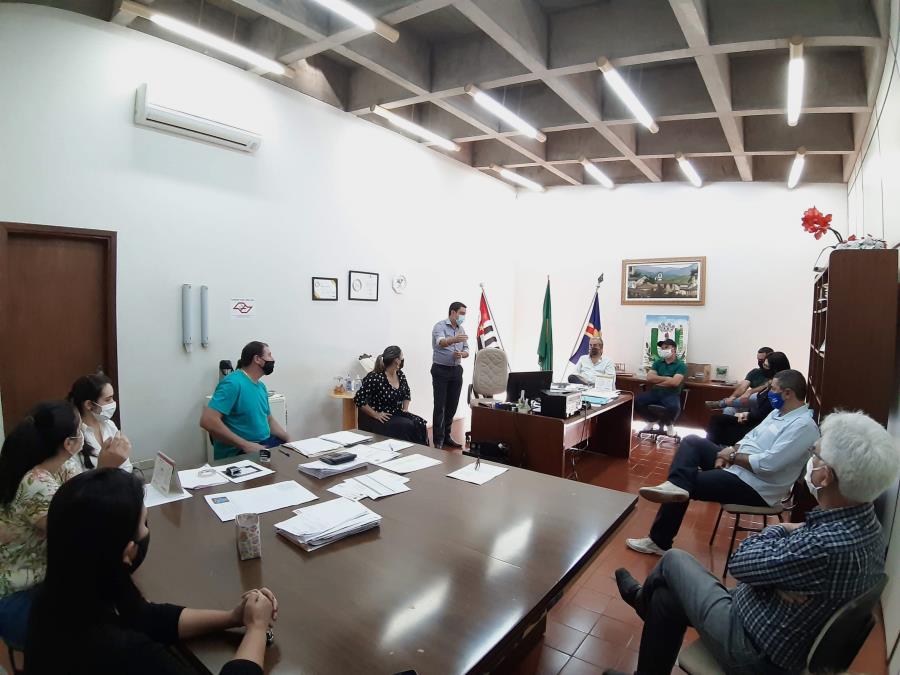 Prefeitura de Iepê se reúne com comerciantes