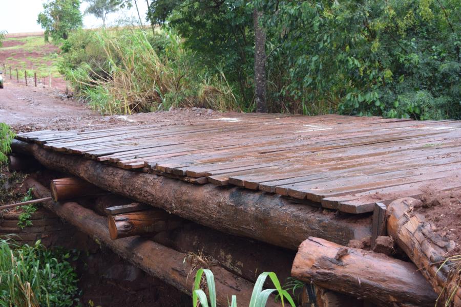 Prefeitura de Iepê recupera pontes rurais