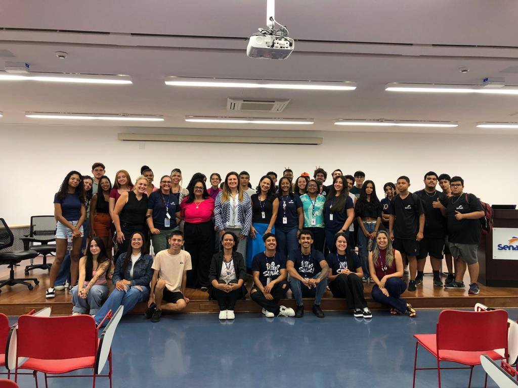 Prefeitura participa de roda de conversa sobre protagonismo feminino no Senac Pinda