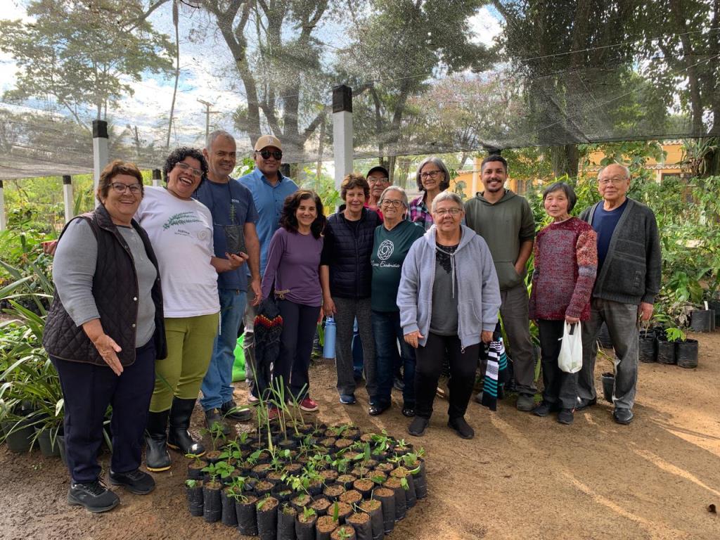 Prefeitura fortalece parceria com Associação Nova Essência para incentivar uso de plantas medicinais