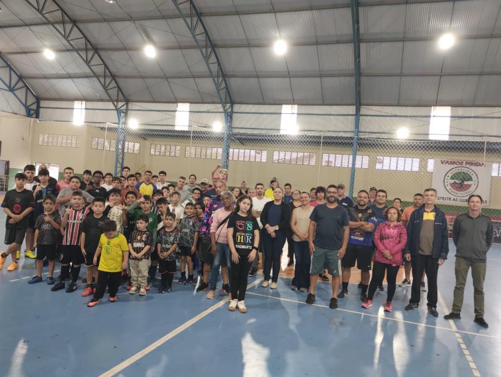 Secretaria de Esportes promove confraternização e Natal Solidário no Tabaú