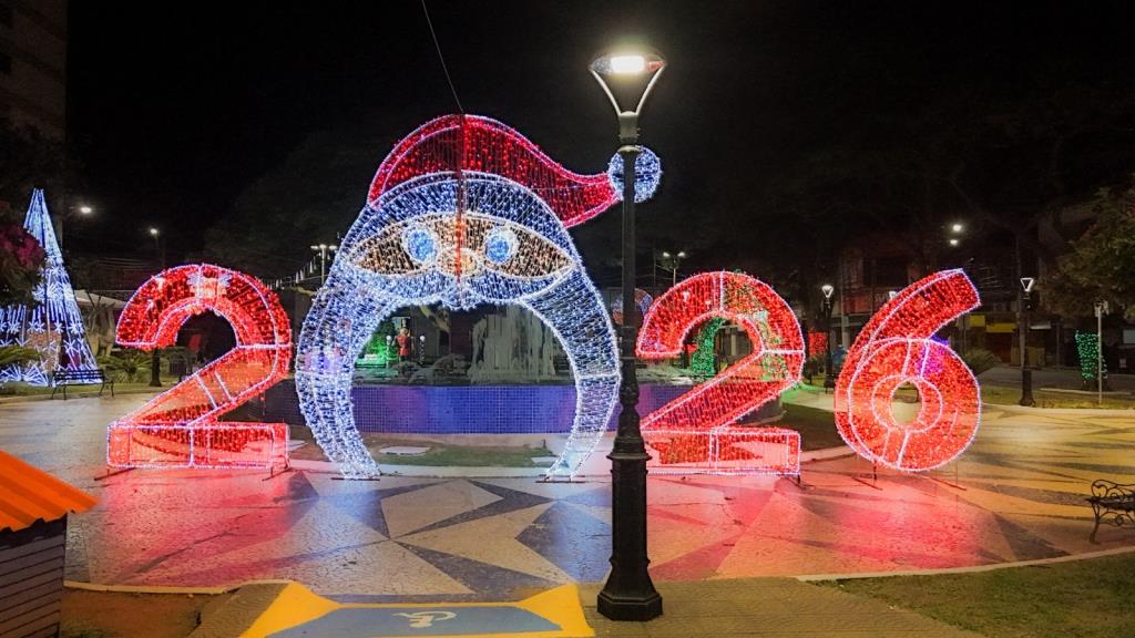 Natal em Pinda: Prefeitura inicia calendário comemorativo com enfeites e série de eventos que movimentam o comércio