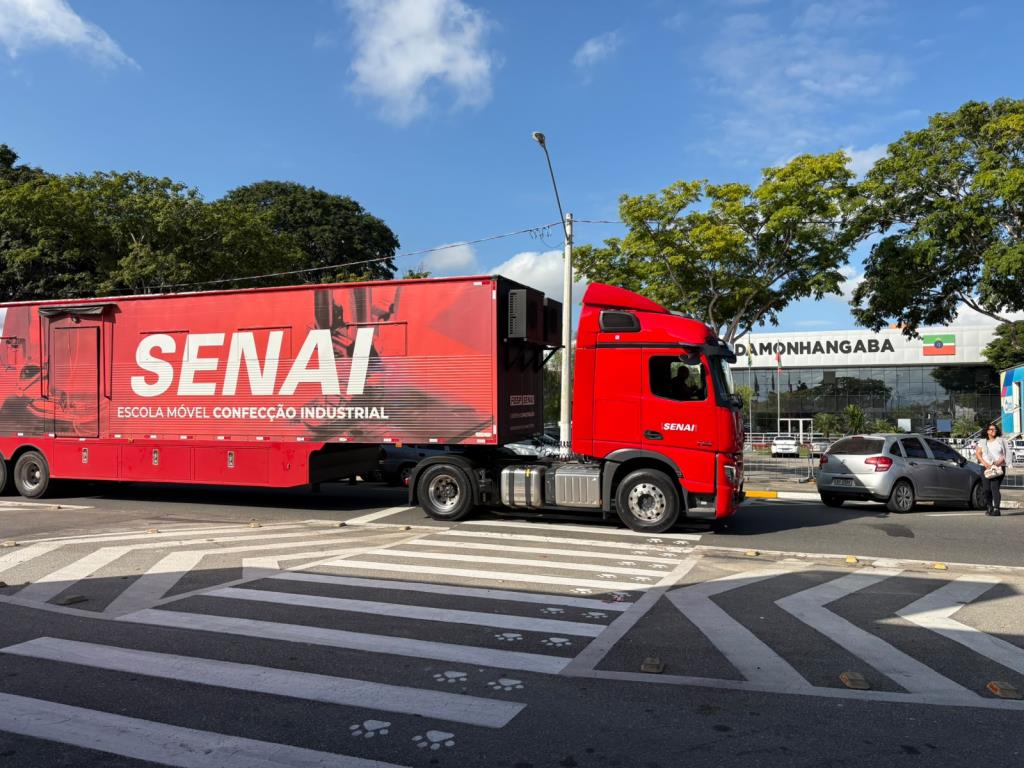 Pinda recebe Carreta Escola do Senai para curso gratuito de costura
