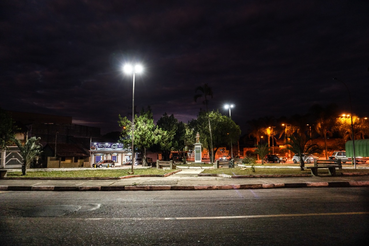 02/08 - Jardim Imperial, Campo Alegre e Mombaça ganham novos espaços com iluminação em LED