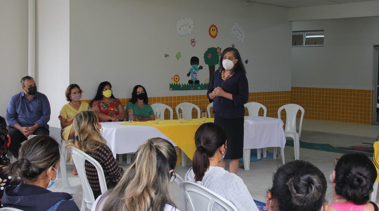 03/02 - CMEIs Centro e Mantiqueira irão atender em tempo integral e Prefeitura realiza integração com equipe de trabalho