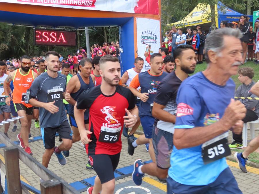 03/04 - Primeira etapa do Circuito de Corrida reúne mais de mil pessoas no Parque da Cidade