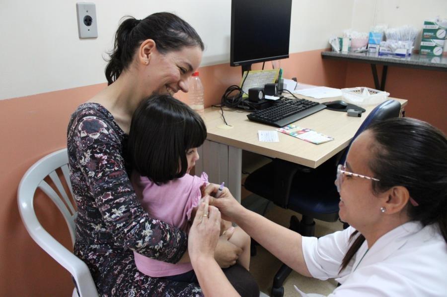 Campanha Nacional de Multivacinação é iniciada em Pinda para atualização da caderneta de crianças e adolescentes