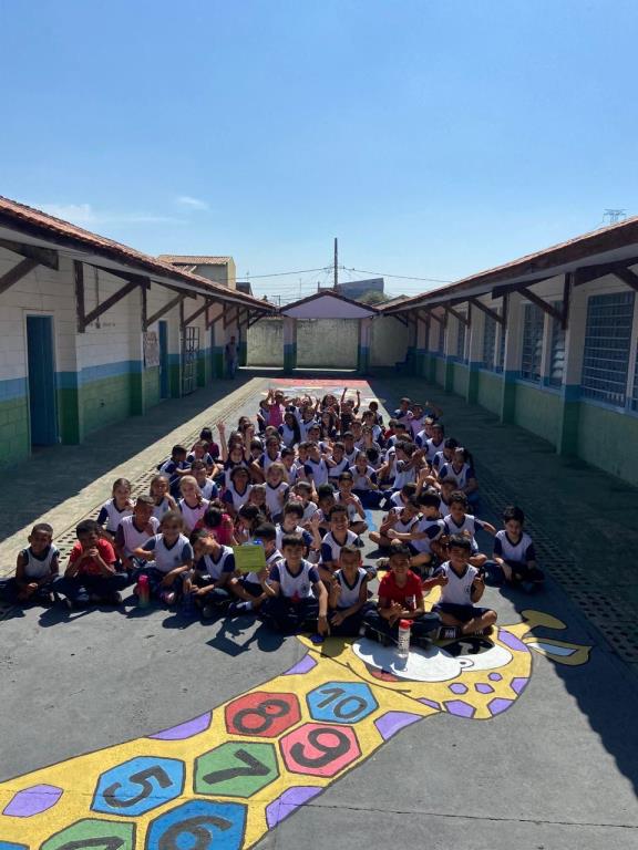 Escola Mário de Assis César recebe ação de revitalização voluntária realizada pela Novelis e United Way Brasil