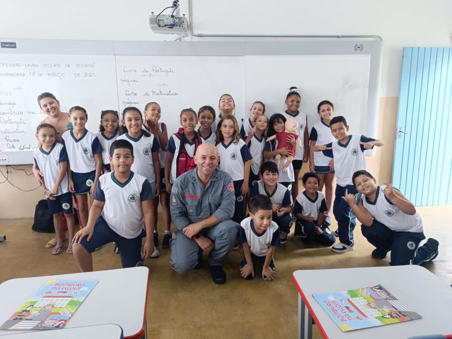 Programa Bombeiro na Escola fortalece a cidadania entre estudantes