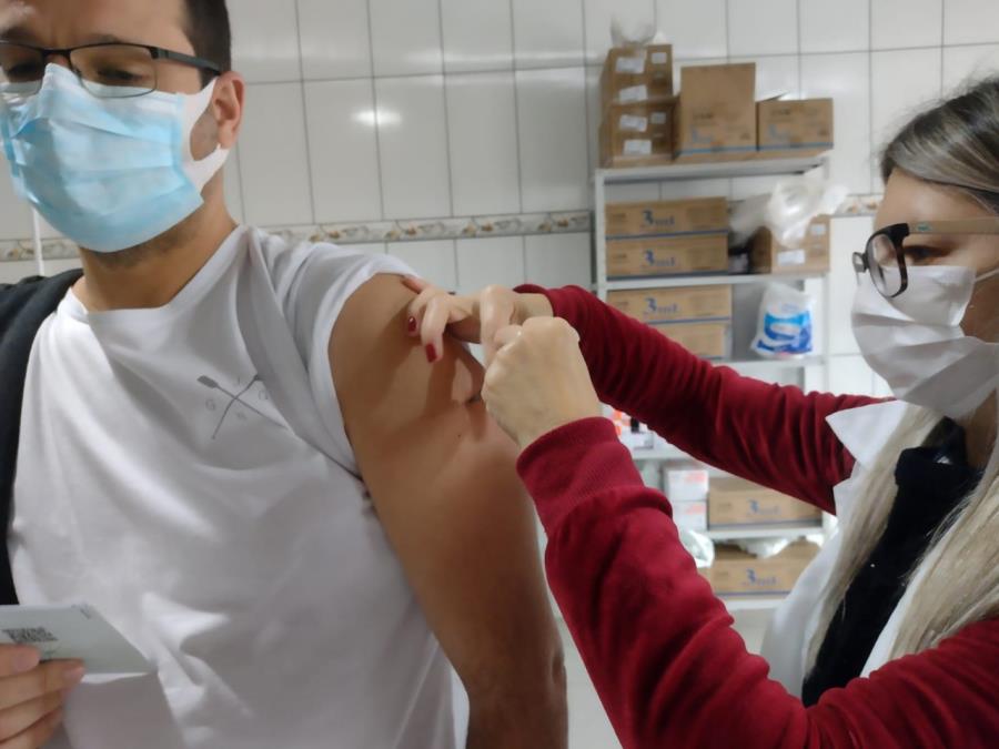 05/05 - Pinda promove Dia D da Saúde com vacinas contra gripe, Covid-19 e orientação sobre câncer bucal