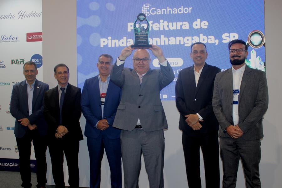 Pinda é reconhecida com o Prêmio InovaCidade 2025 no Smart City Business Brazil