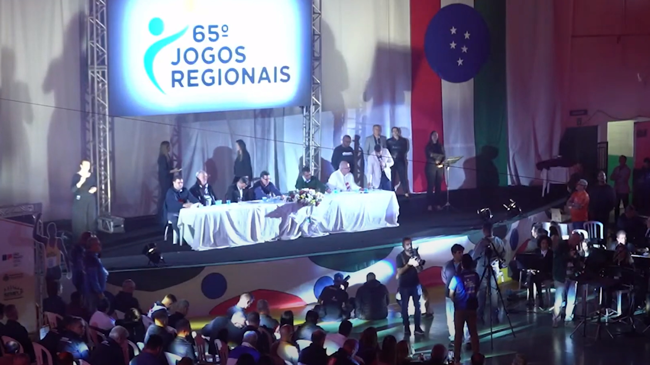Vídeo com resumo do 1º dia de competições dos Jogos Regionais em Pinda