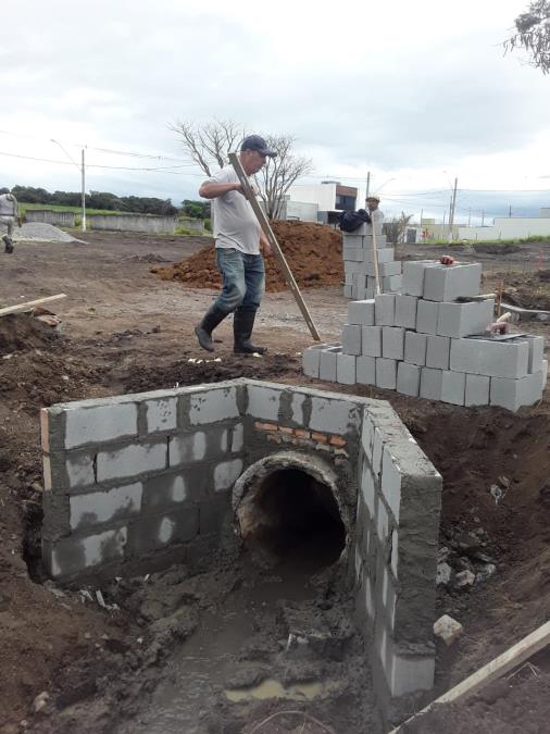 04/08 - Nova praça do bairro Flamboyant recebe trabalho de drenagem