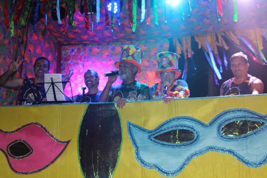 Bloco do Cupim anima quinta-feira de carnaval em Pindamonhangaba