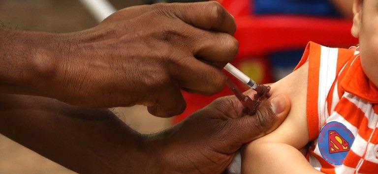 Não há surto de meningite em Pinda; cidade possui dois casos e existe vacina em todas as salas de vacinação
