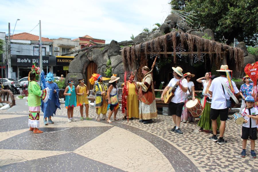 Encontro Folclórico apresenta tradições culturais e reúne centenas de pessoas