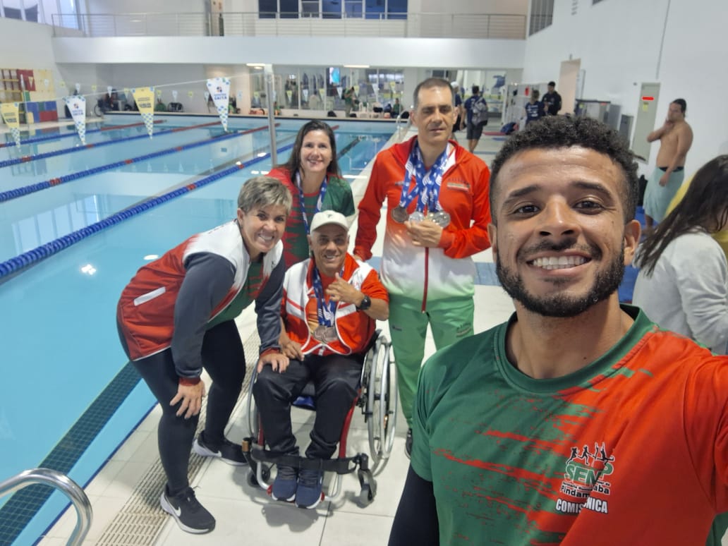 Natação PCD de Pinda conquista sete medalhas no Paulista de Inverno
