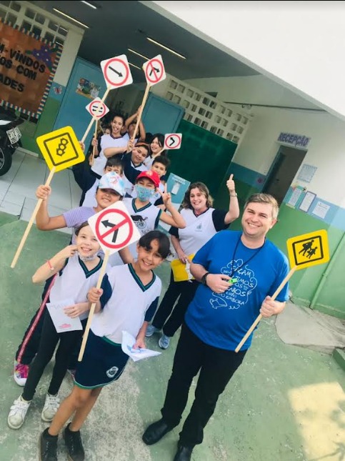 06/06 - Com apoio do Trânsito, escola Odete Corrêa Madureira realiza Blitz Educativa