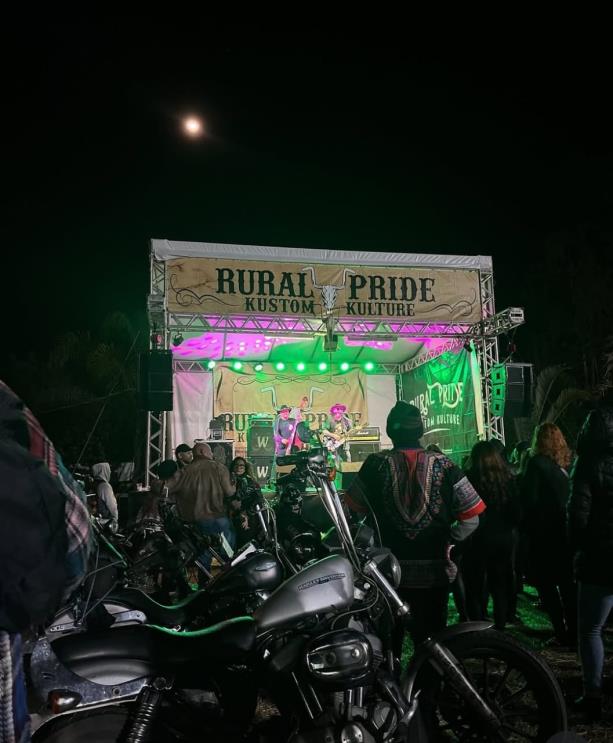 Rural Pride movimenta Pindamonhangaba com música, carros antigos e cultura custom