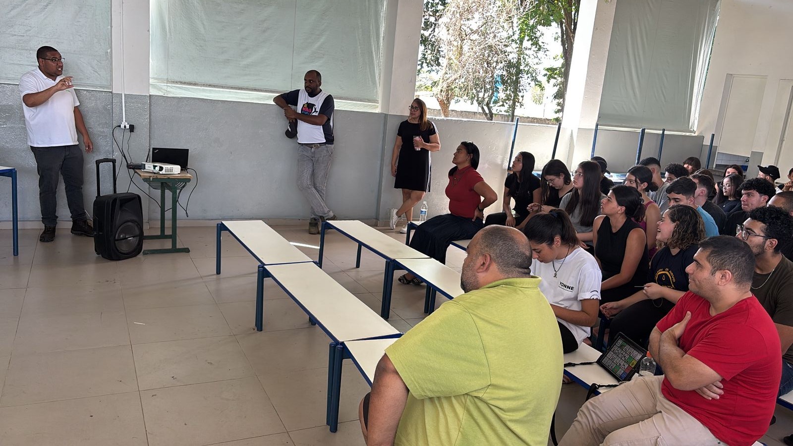 Meio Ambiente mobiliza alunos e promove limpeza em áreas públicas de Pinda