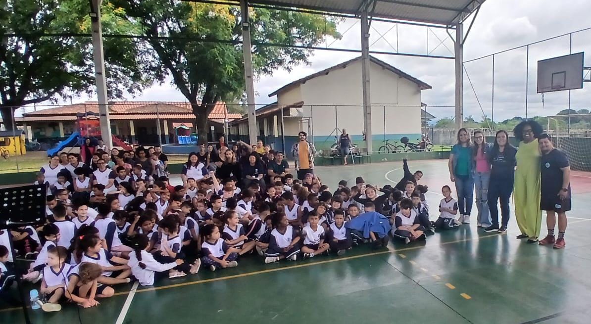 Palestra promove diálogo sobre Antirracismo na Escola Municipal Abdias Júnior Santiago e Silva