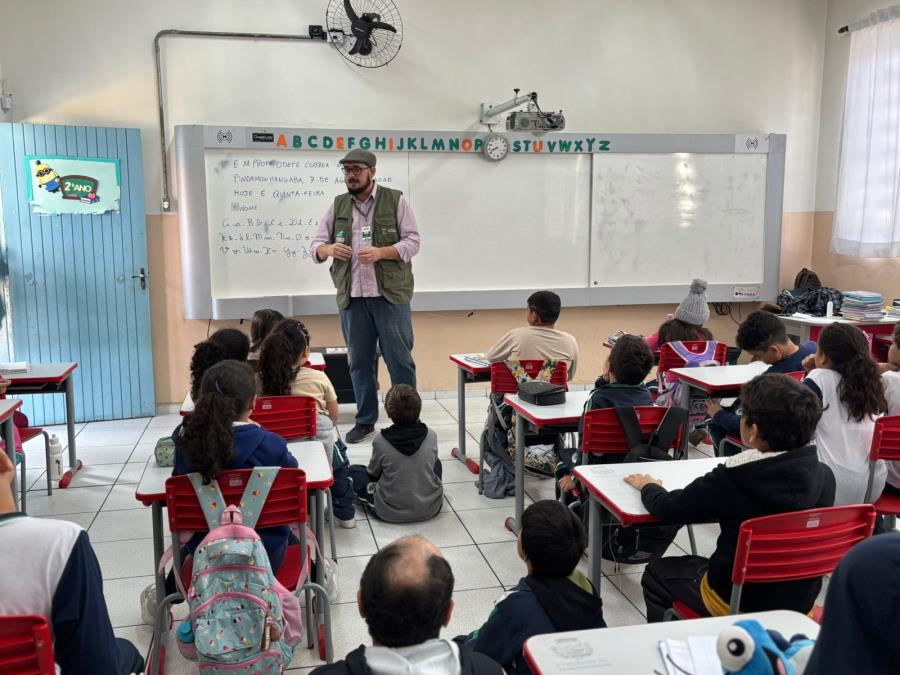 Prefeitura de Pinda promove palestras sobre compostagem para alunos da rede municipal
