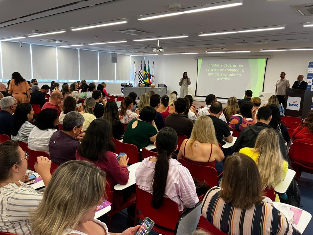 Prefeitura capacita mais de 100 servidores para fortalecer saúde mental e combater assédio