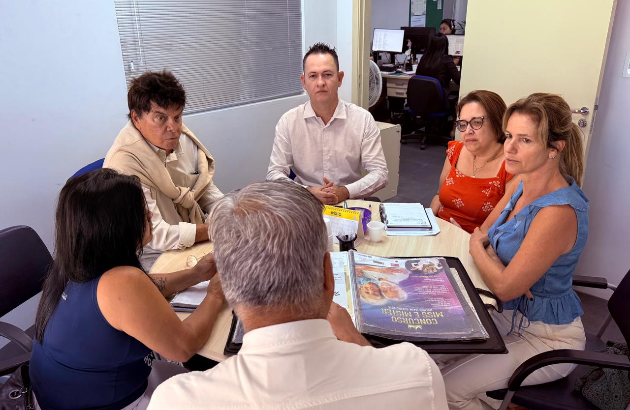 Pinda recebe visita de Marcio Mendes, vocalista do Trio Los Angeles