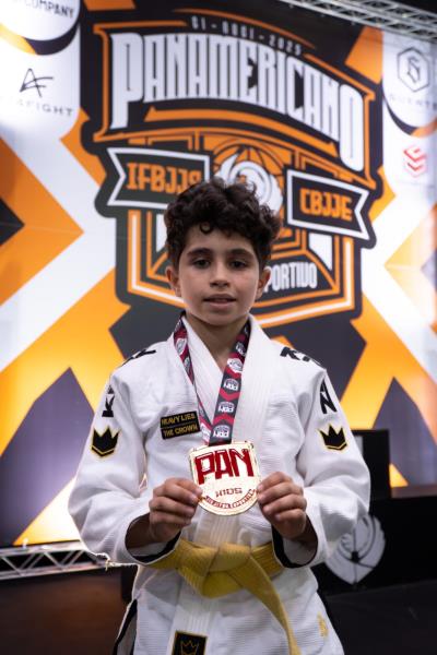 Jovem atleta é campeão Pan-Americano Kids e ouro no Curitiba International Jiu-Jitsu