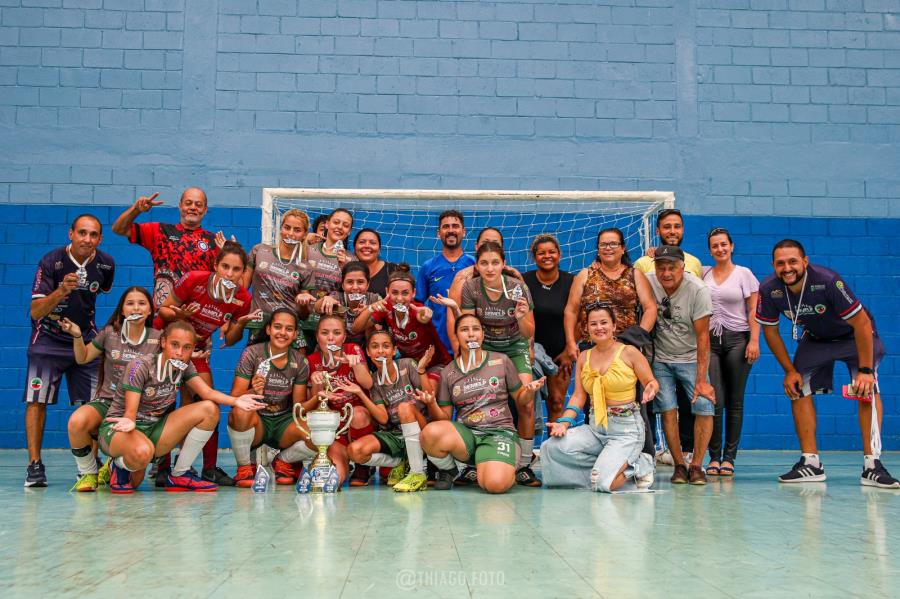 08/11 - Futsal Femino é campeão da Copa Regional de Base sub16